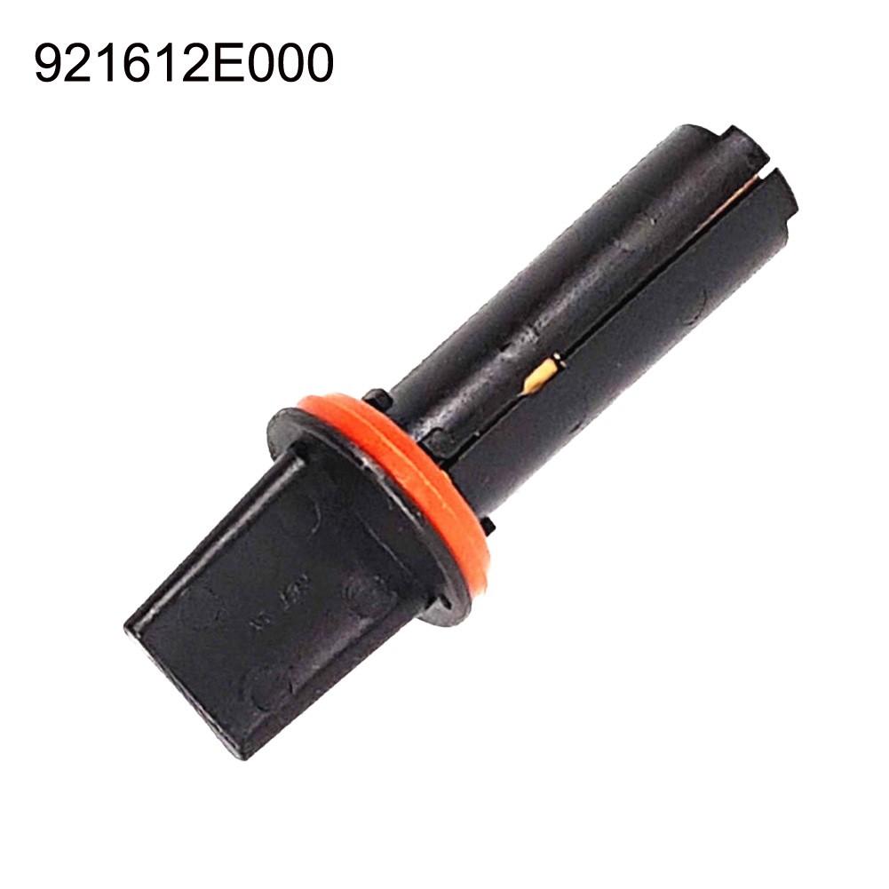 Lamp Bulb Socket 92161-2E000 Car Accessories Plastic