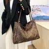 Unique Design Medium Sized Tote Bag Sleek Pu Material Commuter Bag For Daily Outfits