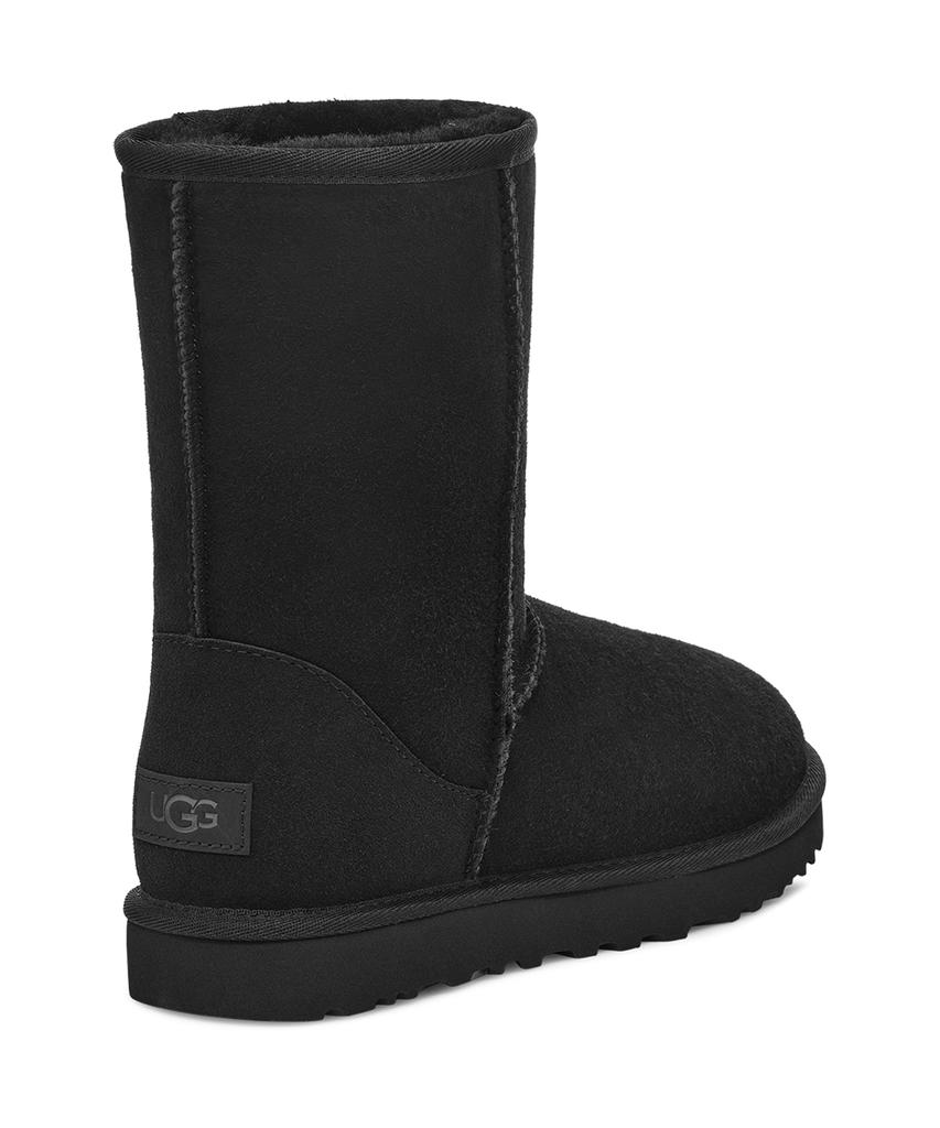 Ugg [Women] Overlock Stitch Short Boots (Classic Short Ii) - Black / 1016223-Blk