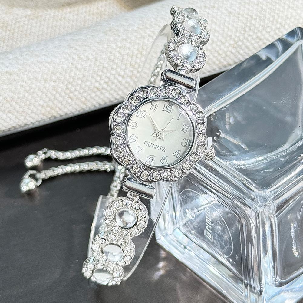 Flower Women Watch Fashion Rhinestone Flower Bracelet Ladies Quartz Wristwatch Student Pull-Out Bracelet Watch