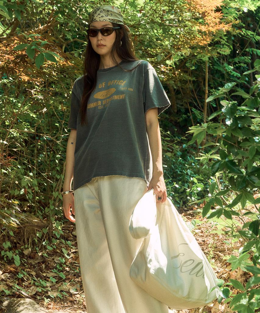 Iuteu Out Of Office T-Shirt / Charcoal