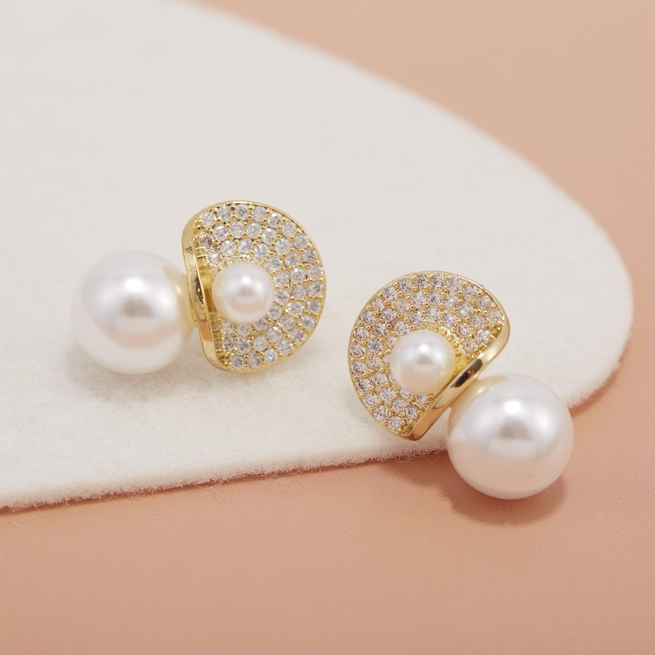 

Double Pearl Design Resin Earrings Golden Copper Fashion Jewelry for Women золотистый