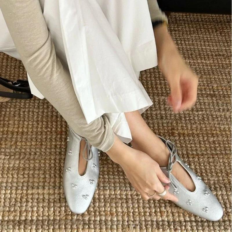 Fashion Fashion Rivet Designer Brand Flats Women Comfort Soft Sole Mary Jane Shoes Elegant Shallow Cross Lace Ballet Shoes Zapatos Mujer