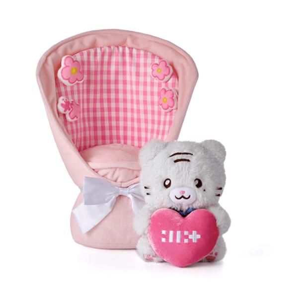 ILLIT 2nd Debut Anniversary Plush Bouquet
