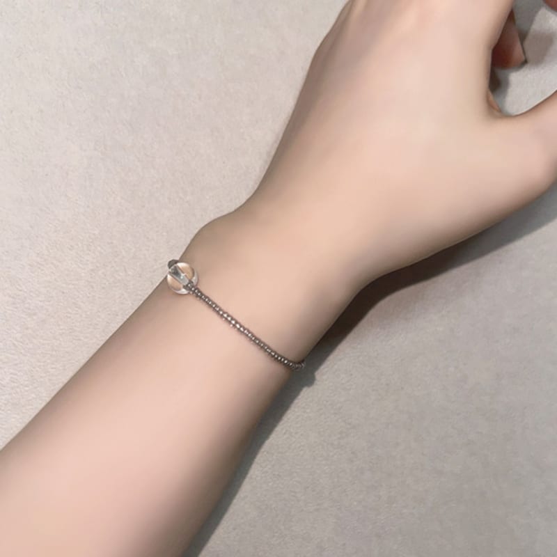 A Little Tickle Pepper Gray Beaded Bracelet