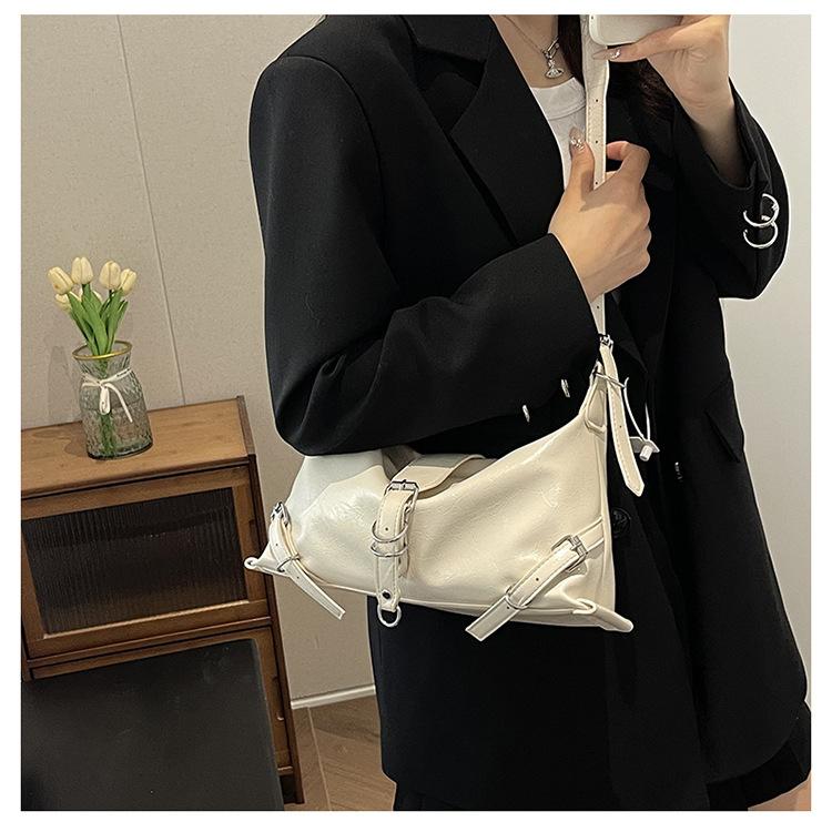 Dámská jednobarevná magnetická spona bagetová crossbody taška volnočasová PU šikmá ramenní taška s nastavitelným popruhem