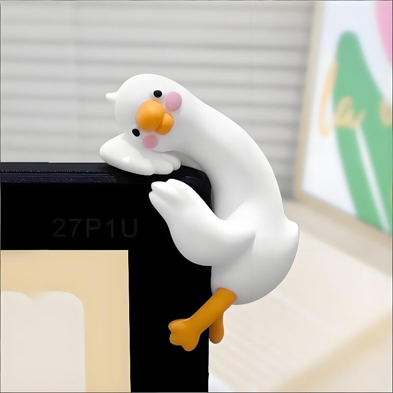 Resin Cartoon Animal Decor For Desk Car Dashboard Tv Monitor Gift Idea Cute 3D Duck Figurine Mini Resin Duck Ornament Playful