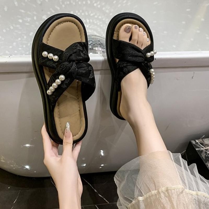 Fashion 2025 Fashionable Summer Women's Slippers Pearl Casual Beach Shoes Indoor Anti-Slip Outerwear Home Use PVC Sole Female Footwear