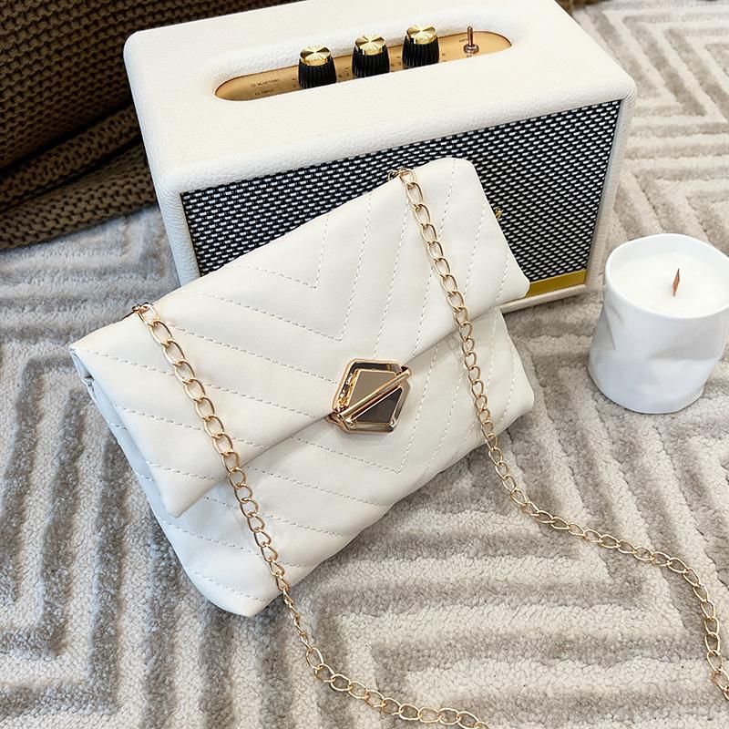 

Bag women s fashion pattern hidden buckle shoulder messenger chain paper bag versatile, small square bag белый