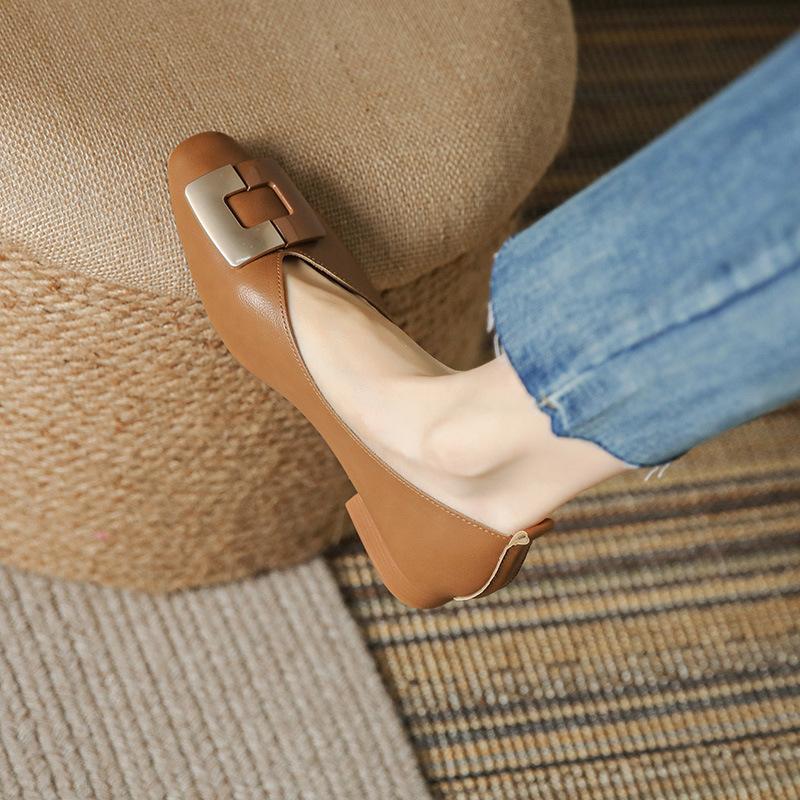 

Yuexinwang leather flat for Huizhou women s shoes grape mother same single shoes black thick heel spring new Mary Jane shoes 40 коричневий