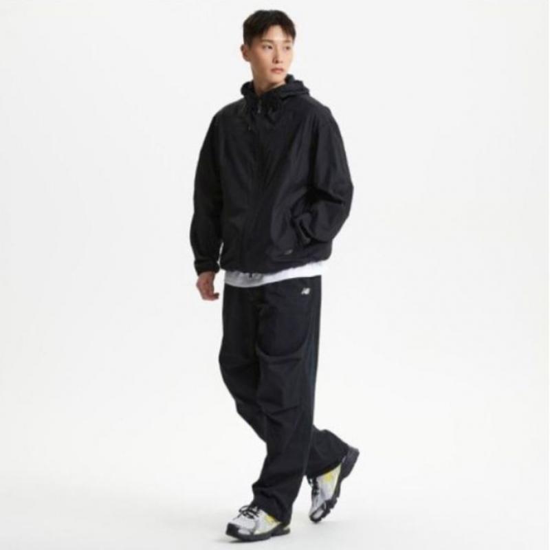 New Balance Uni Lightweight Windbreaker Nbnagco203 19