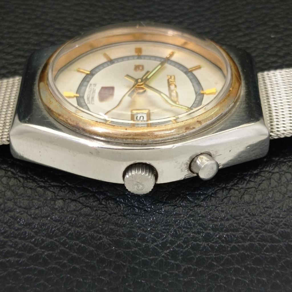 AUTOMATIC VINTAGE RICOH R31 JAPAN MENS SILVER COLOR DIAL WATCH A701928-5 R207-a701928