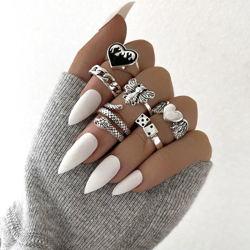 Europäisches und Amerikanisches 25-teiliges Ring-Set, Schlange Elefant Tropföl Klatsch Liebe Blätter Kleine Blumen Geometrisch Gelenkring Damen