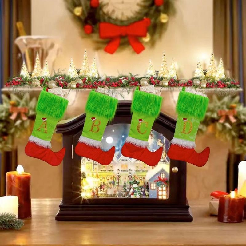 Kerstkousen met letters om op te hangen Leuke Kerstsokken Snoep Cadeauzak Kerstdecoraties Voor Huisfeest