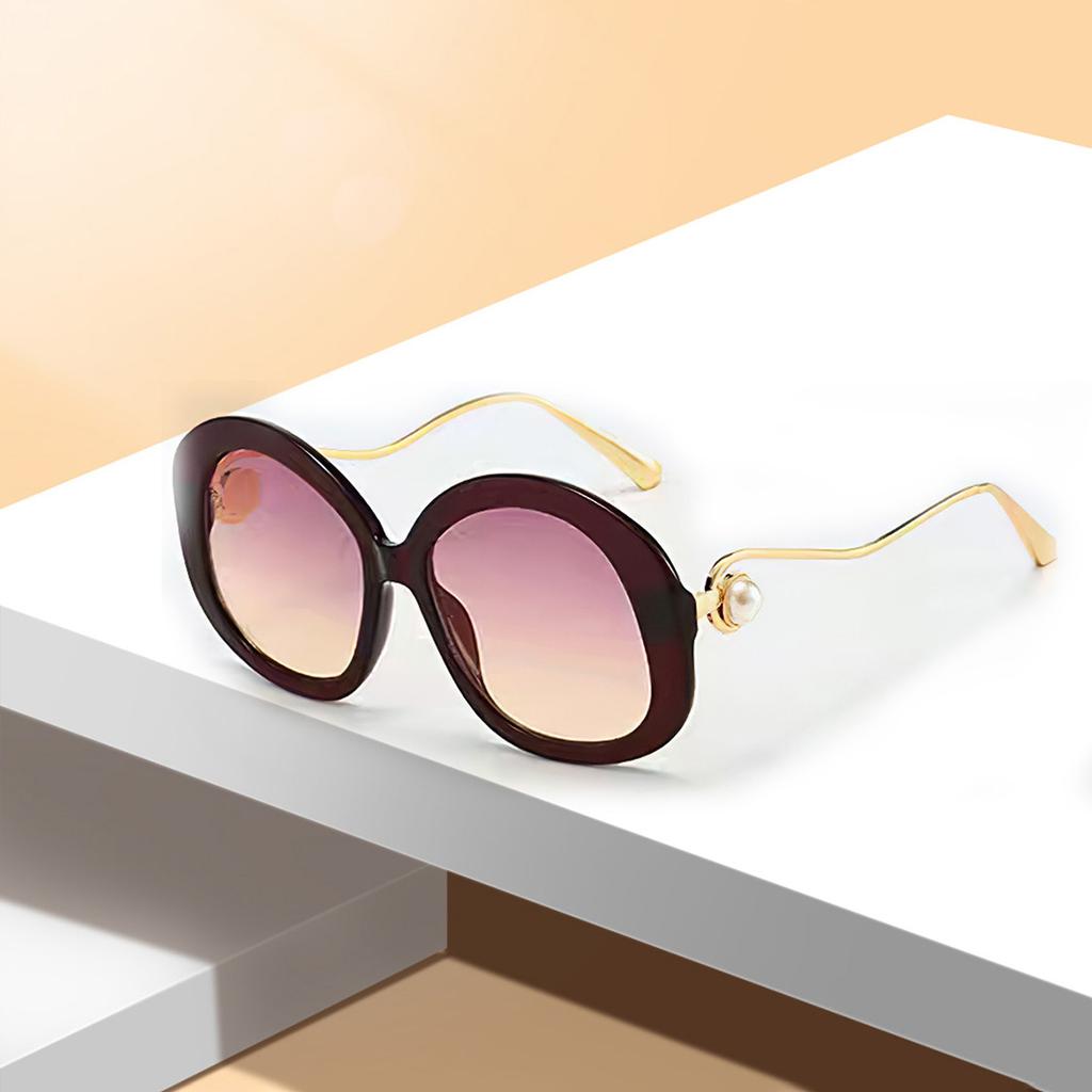 Classic Vintage Sunglasses for Men Exquisite Design and Trendy Styley Sunglasses with Golden Frame and Pink Yellow Trim Womens Sunglasses