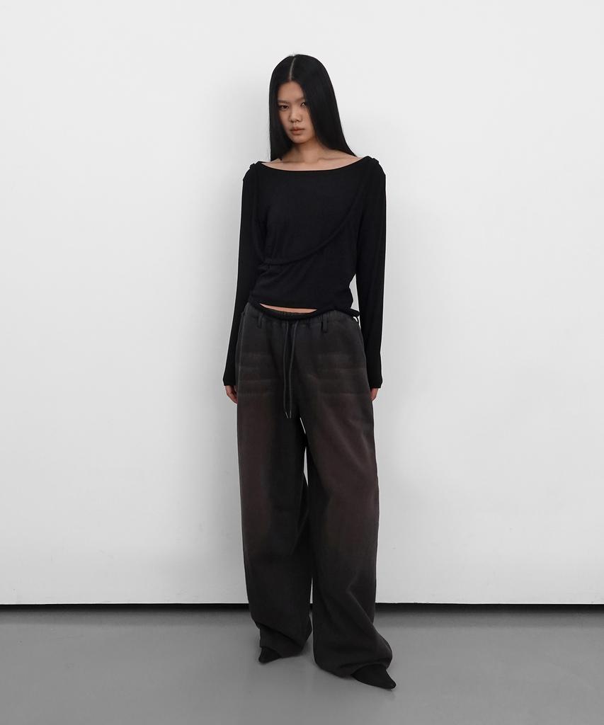 Saendeulig Strap Wide Neck T_Black