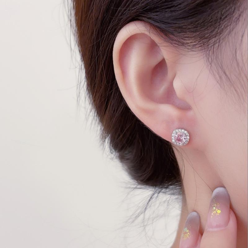 1 Pair Classic Micro-Inlaid Super Shiny Square Diamond Earrings For Women Simple And Cool Style Earrings
