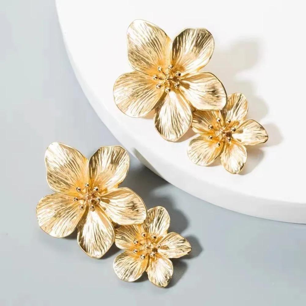 Metal Flower Stud Earrings for Women Premium Exaggerated Golden New Party Jewelry Gifts Accessories