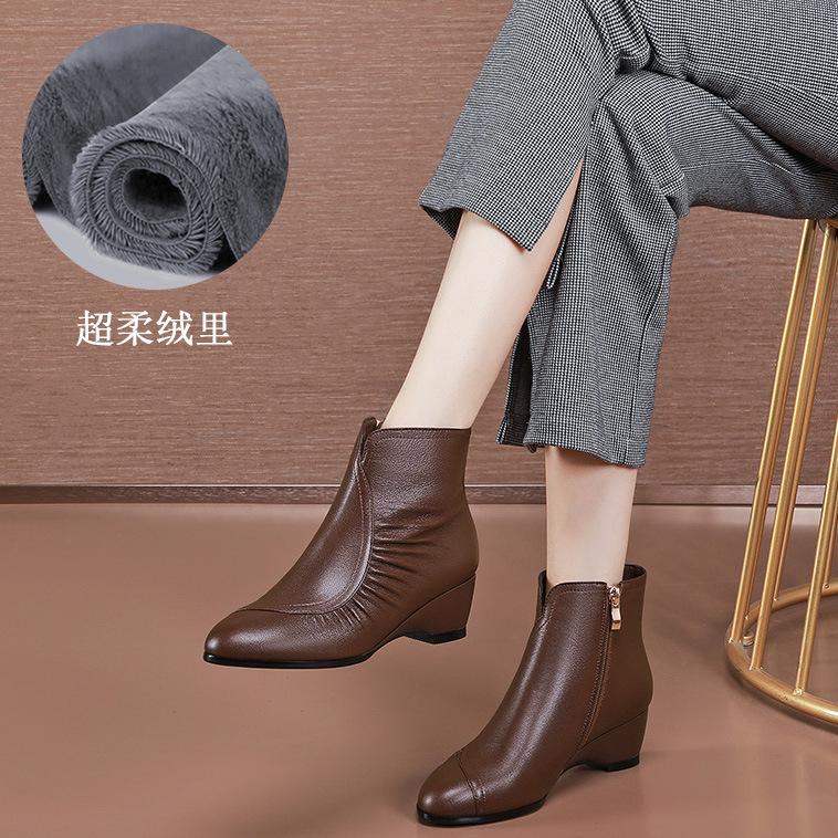 

Короткие ботинки на мягкой подошве и танкетке с боковой молнией, детские, весна-осень 2025, новые, на среднем каблуке, с круглым носком, бархатные, материнские ботинки 40