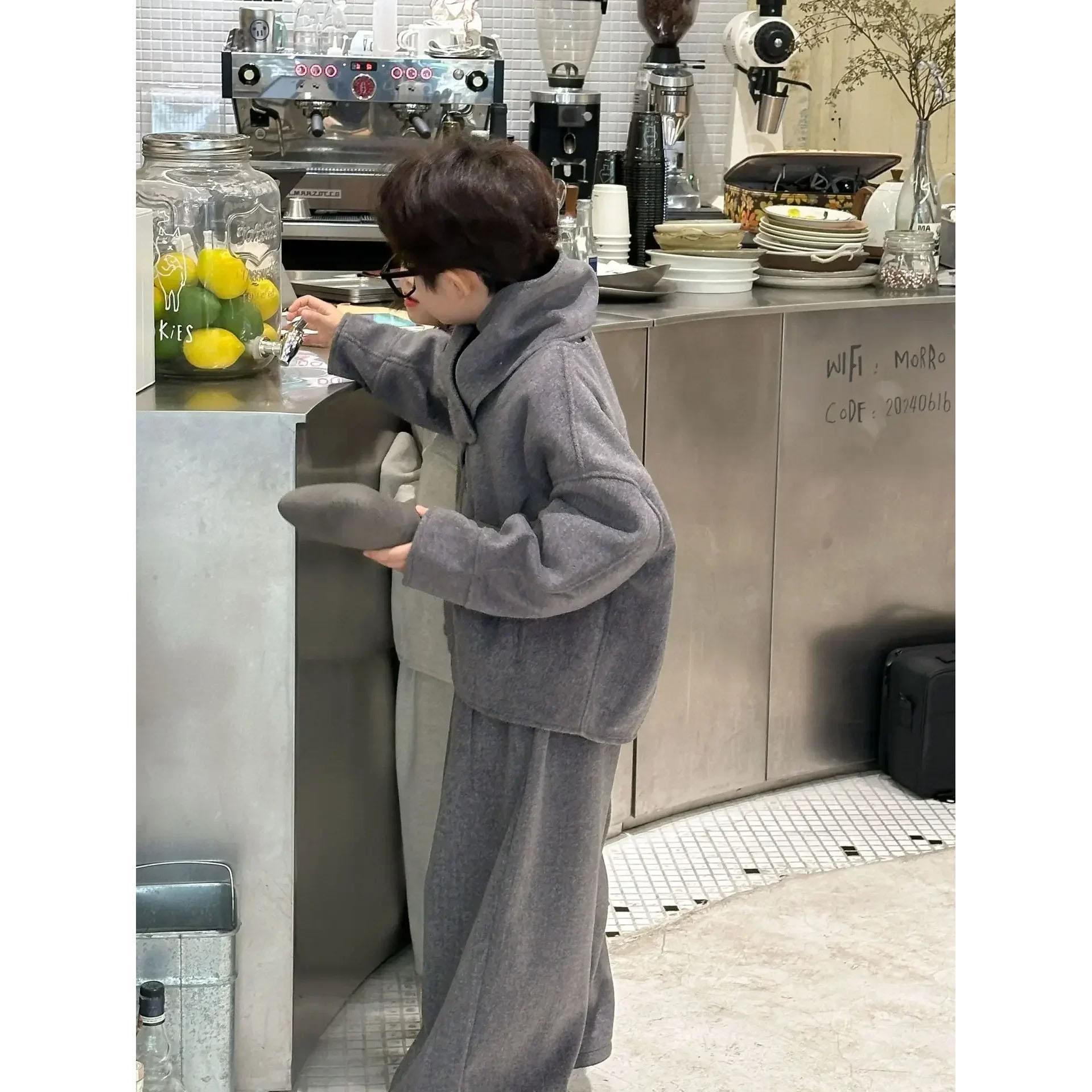 

Зимний костюм для мальчиков и девочек в корейском стиле, простой повседневный однотонный детский утолщенный комплект с длинными рукавами и длинными брюками 120 серый