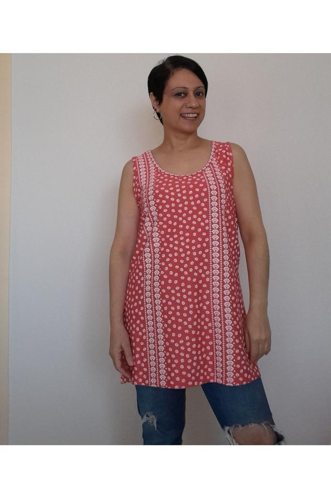 Damenstil Übergröße T-Shirt Weißes Geblümtes Korallfarbenes Trägerhemd Gekämmte Baumwolle Viskose T-Shirt