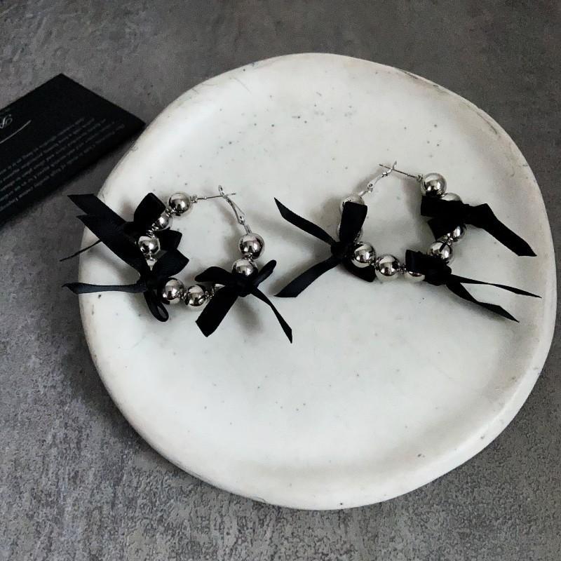 Niche light luxury pearl necklace earrings ins sweet cool style black ribbon bow pearl collarbone chain bracelet