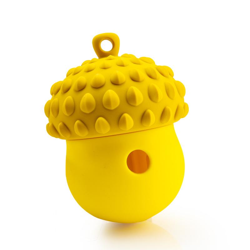 Berry Silicone Slow Food Dispenser, Interactive Toy for Cats and Dogs To Chew and Grind Teeth, Pet Toy, Leaky Food Dispenser