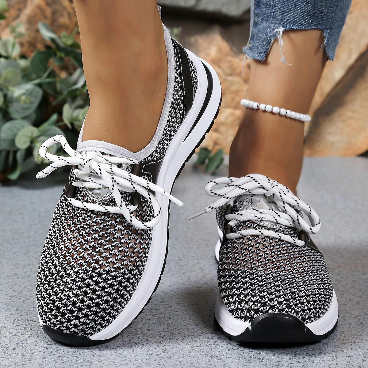 

Fashion Lace Up Large Size Single Shoe Women Hollow Mesh Breathable Thick Sole Shoes Casual Versatile Sneakers 43 чорний