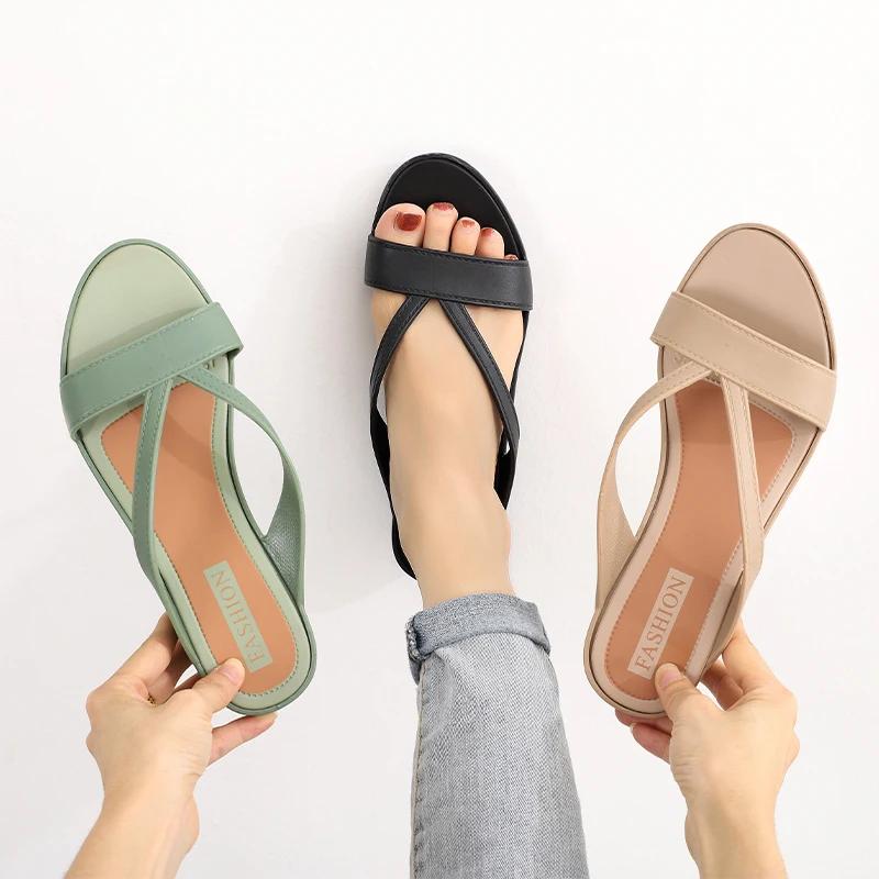 Fashion 2025 Women's Fashionable PVC Low-heeled Sandals and Thick-soled Casual Shoes for Wearing Slippers Outside