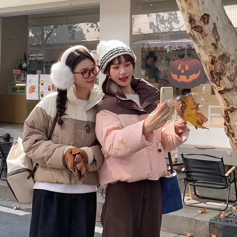 Fashion sweet horn buckle short down jacket women's coat 2024 winter small thickened contrasting color warm coat tide