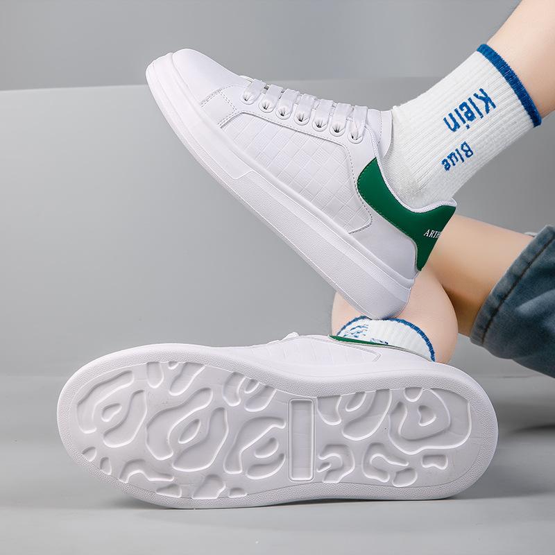 

Мужская обувь 2025 весна и осень McQueen повседневная удобная молодежная корейская версия тренд простые белые дышащие универсальные кеды 44