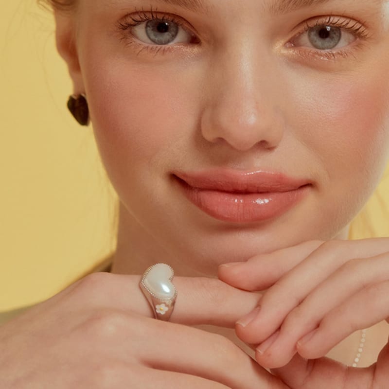 Tatiana Colored Heart Bold Ring CR1802