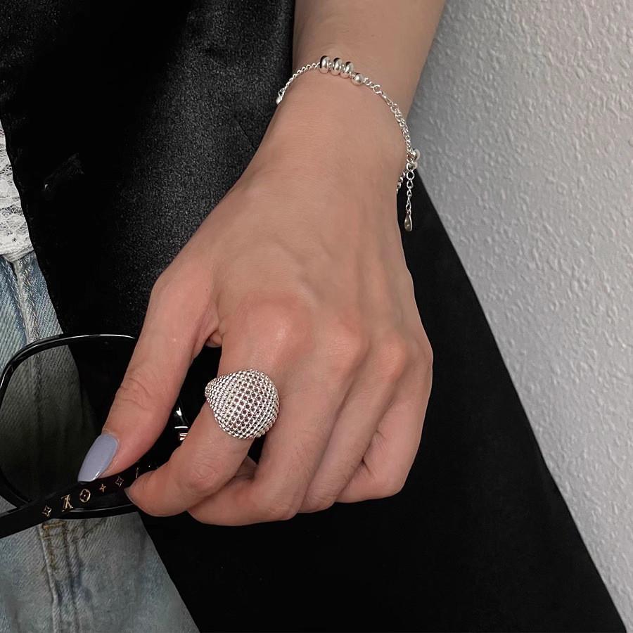 Elegant Gender-neutral Korean Style Hollow Mesh Ball Ring For Women Modern Copper Accessory