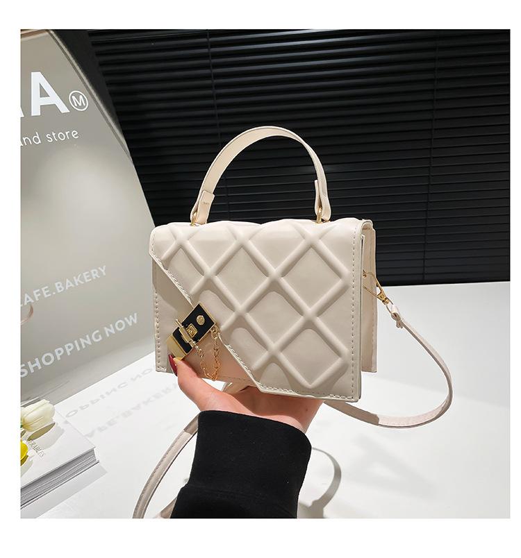 2025 New Portable Messenger Texture Indentation Rhombus Trend Foreign Style Solid Color Shoulder Small Square Bag Women's Bag