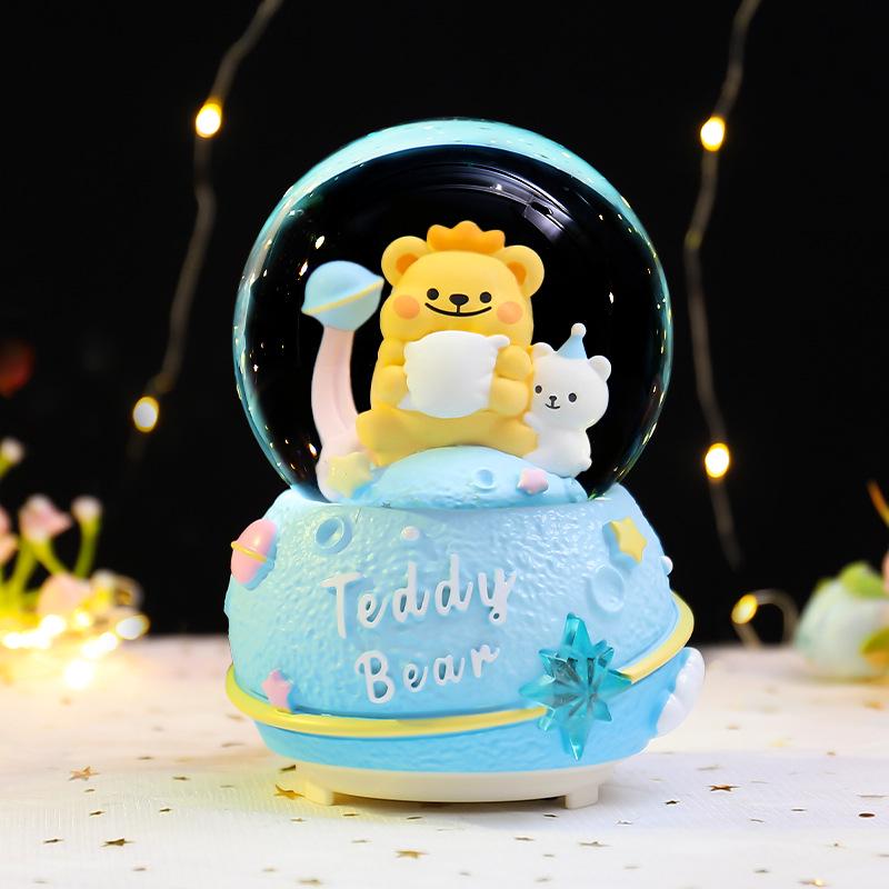 Astronaut Crystal Ball Music Box Ornament - Student Snow Globe Birthday Gift