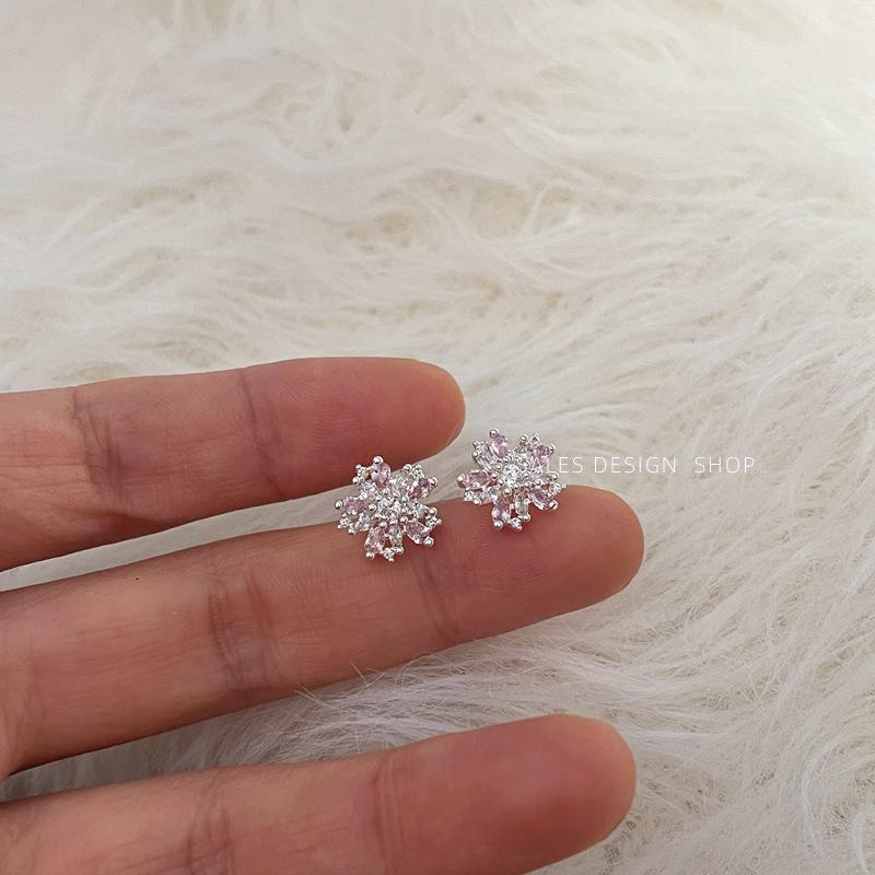 Korean Snowflake Zirconia Flower Stud Earrings - Versatile, Light Luxury Design