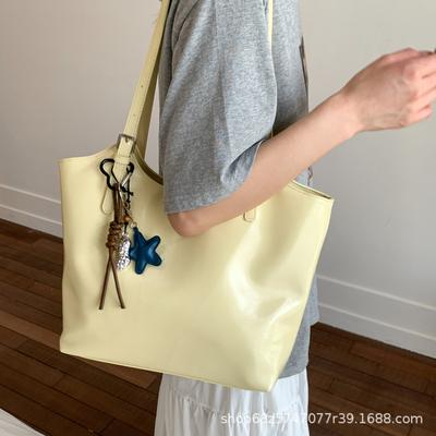 Premium Sense Women 2025 New Retro Shoulder Handbag Large Capacity Tote Bag Commuter Casual Shopping Bag