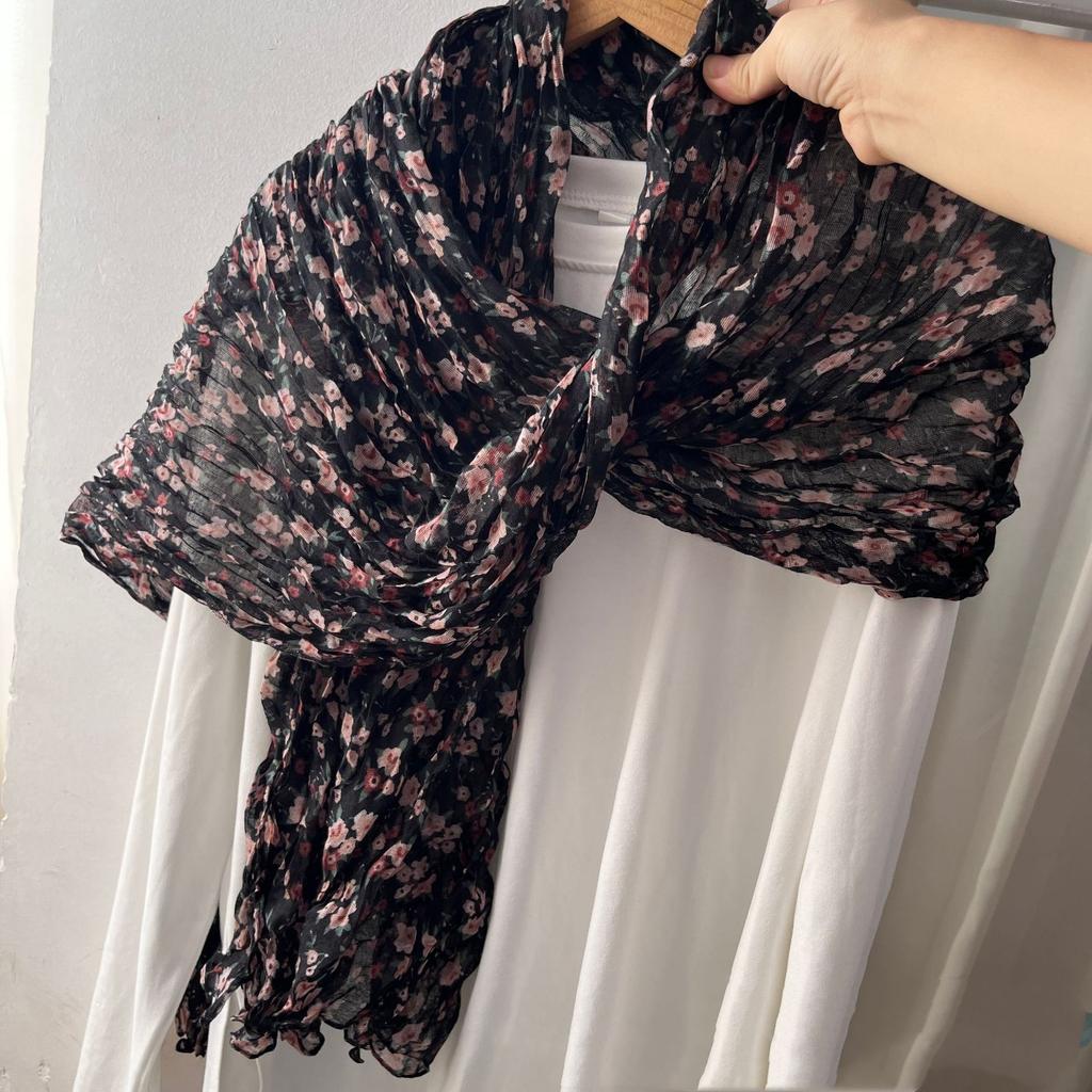 New Retro Literary Imitation Cotton And Linen Pleated Thin Versatile Shawl Small Floral Scarf Yarn Japanese Fashion Trend
