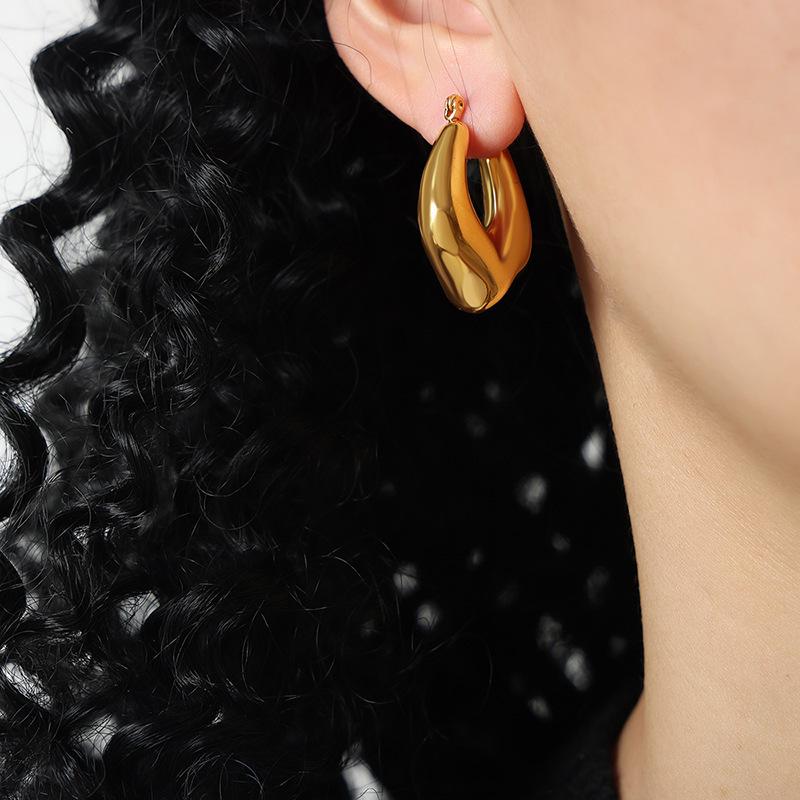 New U-Shaped Titanium Steel Earrings: Geometric Inverted Triangle with Exquisite Chinese-Inspired Design