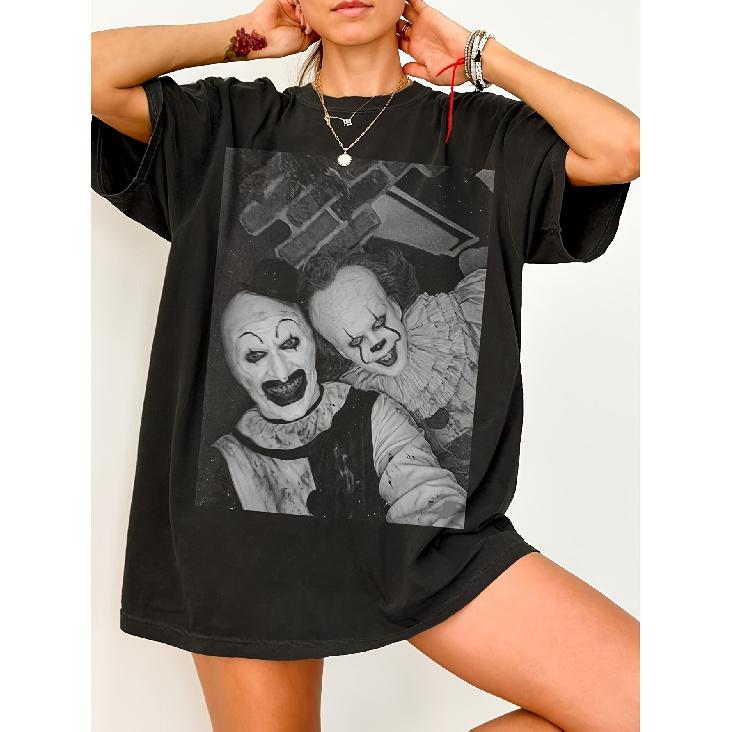 Art the Clown and Pennywise Shirt - Art the Clown X IT Horrorie Tee - Spooky Scary Clown Gift S чёрный