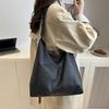 2025 Retro Fashion Single Shoulder Tote Bag: Stylish, Solid Color with Large Capacity for Women