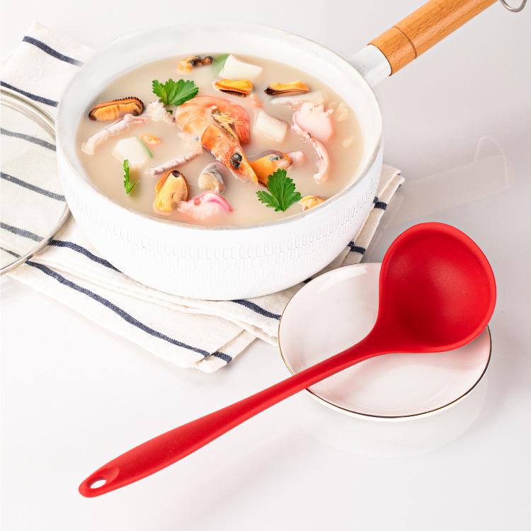 

Силиконовый половник для супа, большой размер, бытовая жаропрочная ложка для готовки и подачи супа One Size