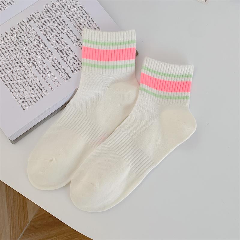 

Женские носки Тонкие Новые Разноцветные Повседневные Полосатые Дышащие Сетчатые Носки Стиль Преппи Простые Модные Повседневные Базовые Девичьи Белые Носки One Size