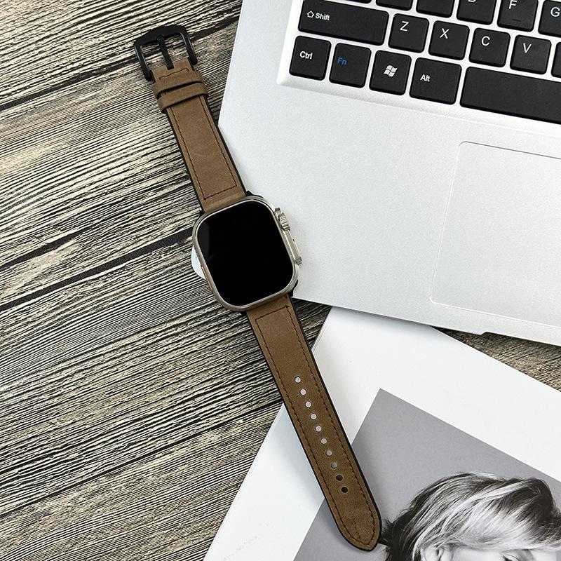 Versatile Leather Strap with Crazy Horse Pattern for Apple and Samsung Smartwatches