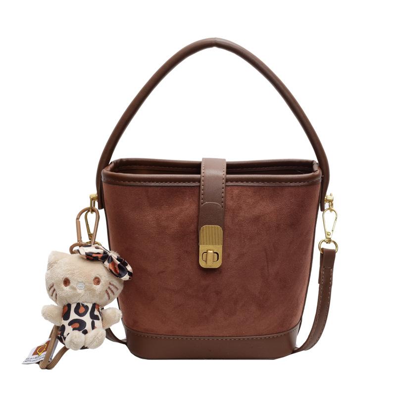 

Сумка через плечо Повседневная сумка Сумка Женская Новая Мода Сумка на плечо no pendant темно-коричневого