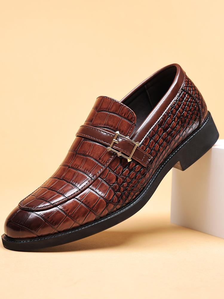 

Кожаные туфли мужские деловые повседневные туфли с узором под крокодила мужские туфли-педали британской и корейской версии с острым носком повседневные туфли больших размеров 48 темно-коричневого