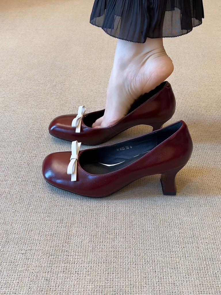 Sheepskin~ French single shoes women's thick heel bow red work shoes are beautiful and not tired high heel Mary Jane shoes