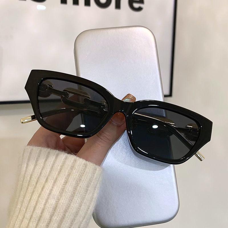 

Luxury Brand Designer Cat Eye Sunglasses Women Trending Sun Glasses Fashion Vintage Sexy Ladies Metal Chains Shades UV400
