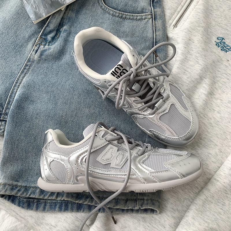 

Silver shows small foot height increase thick-soled dad shoes women s summer 2025 soft-soled breathable sports shoes muffin height increase 40 серебряный