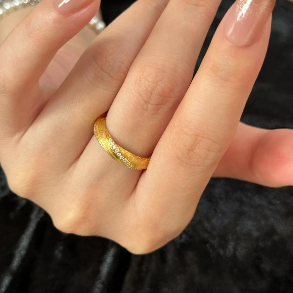

Vintage Twist Diamond Ring for Women Minimalist Stackable Retro Jewelry Handmade Fashion Accessories adjustable